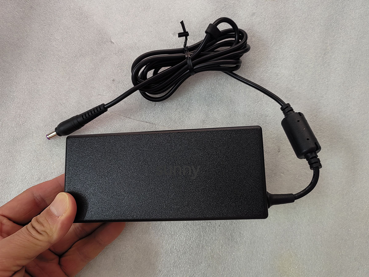 NEW OEM Delta 19.0V 7.1A 135W  - đánh giá và giá Pc Gaming Uk